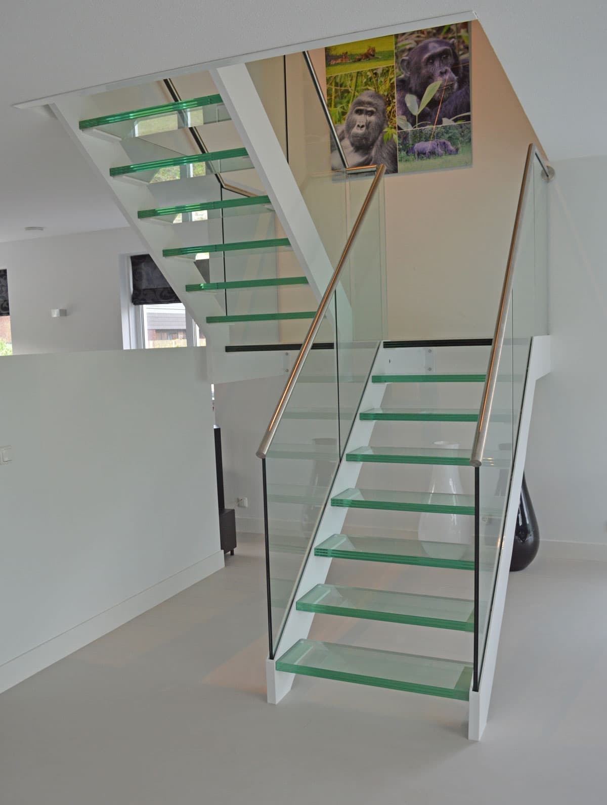 Glazen trappen Zuidlaren kort en modern